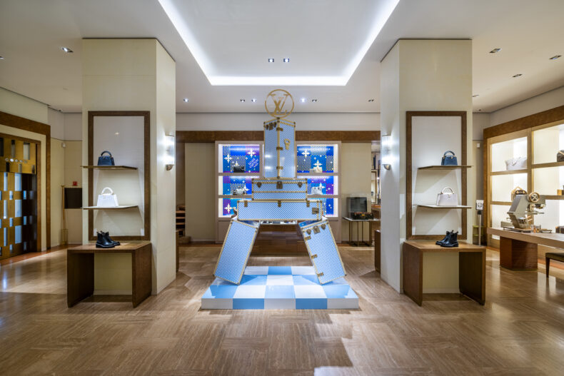In Milan, the new Louis Vuitton shop windows in partnership with LEGO®. -  The Blonde Salad