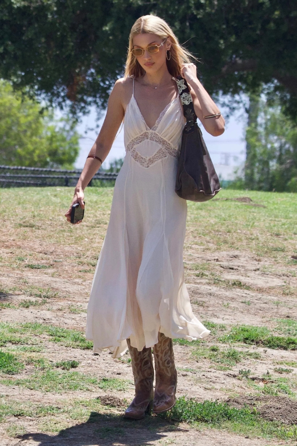 boho dress 2025 R.Vivimos Maxi Dresses for Women 2025 Summer Short Sleeve V Neck Elastic  Waist Boho Loose Flowy Long Dresses with Pockets